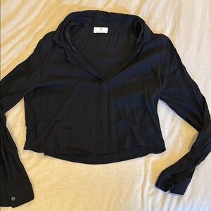 Black cropped long sleeve blouse